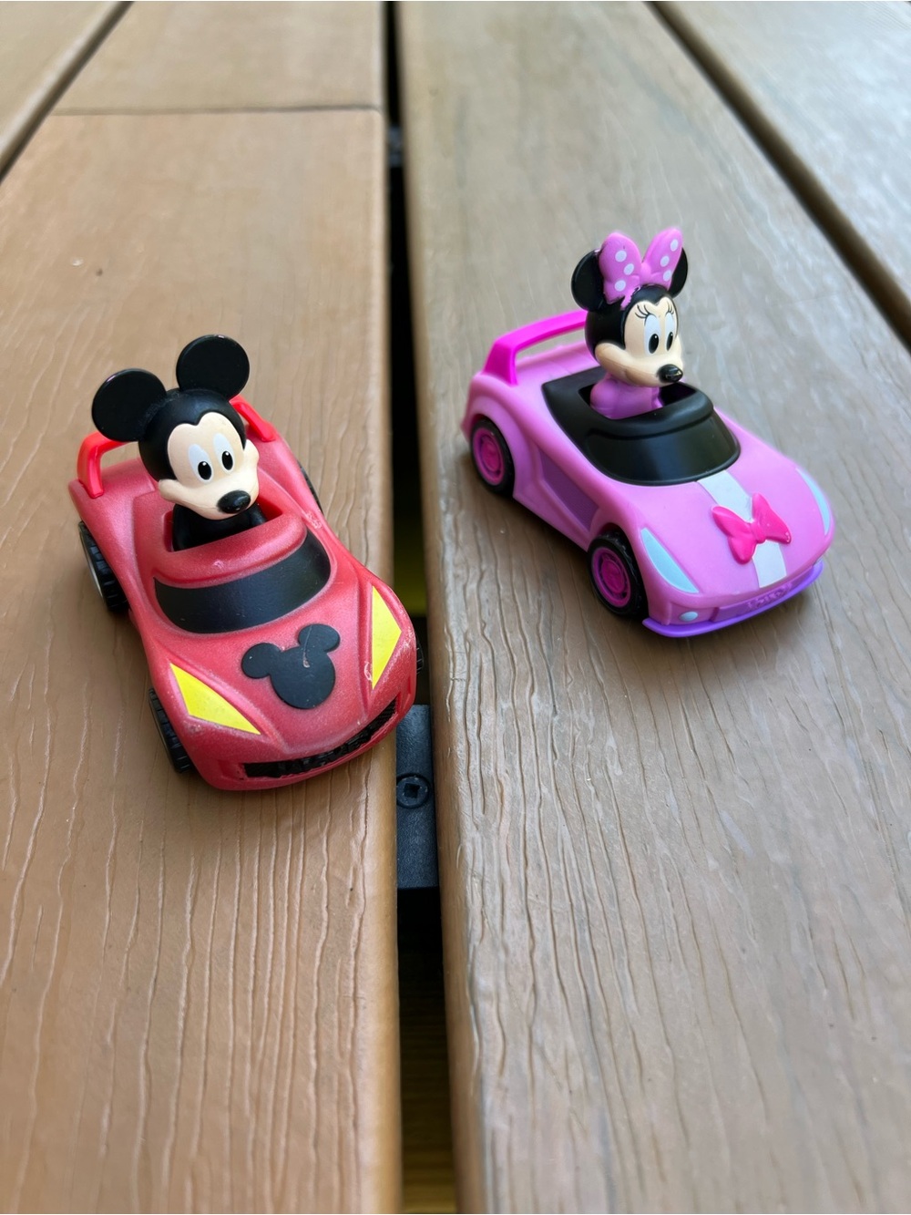 Disney Junior Mickey and The Roadster Racers Mickey's Minnie Mouse vehicles